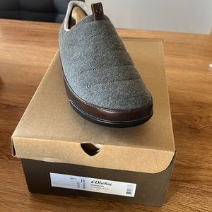Olukai Mahana Dk Shadow / Black Slippers Size 11 NWT